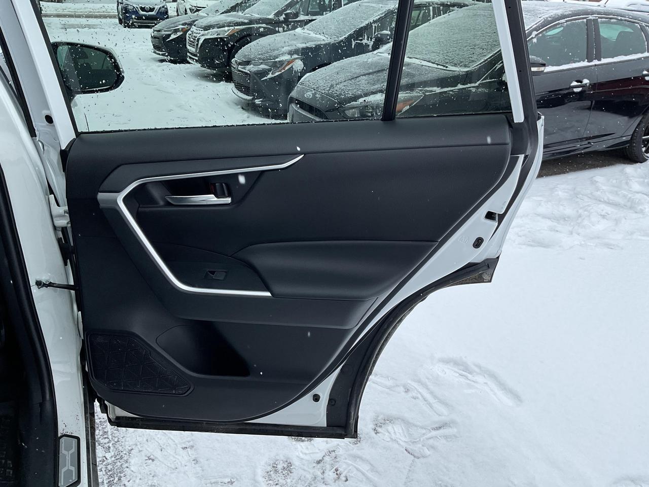 2024 Toyota RAV4 XLE 4dr All-wheel Drive Photo