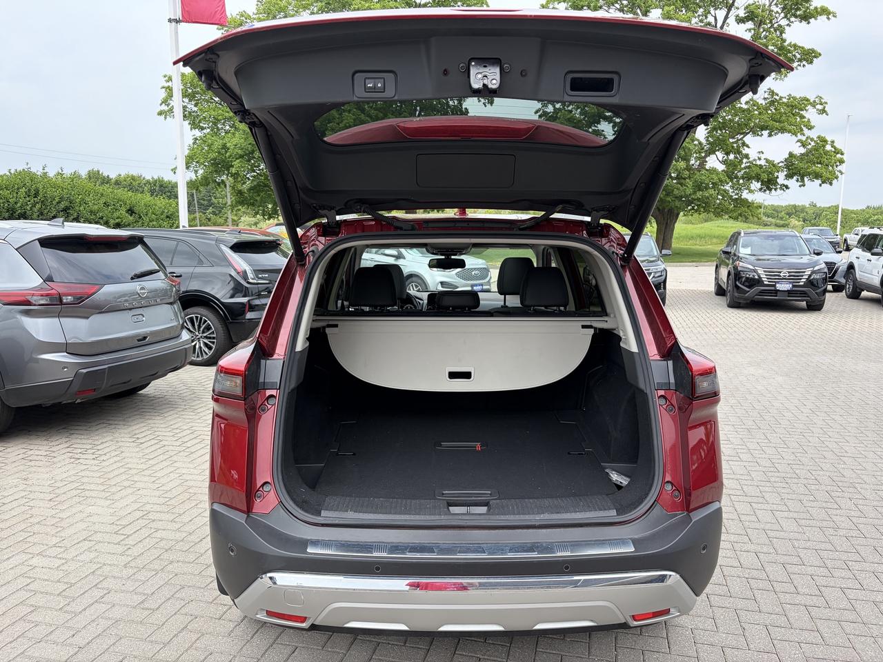 2023 Nissan Rogue Platinum AWD   Nav   Pano Roof   Leather   360 Cam Photo
