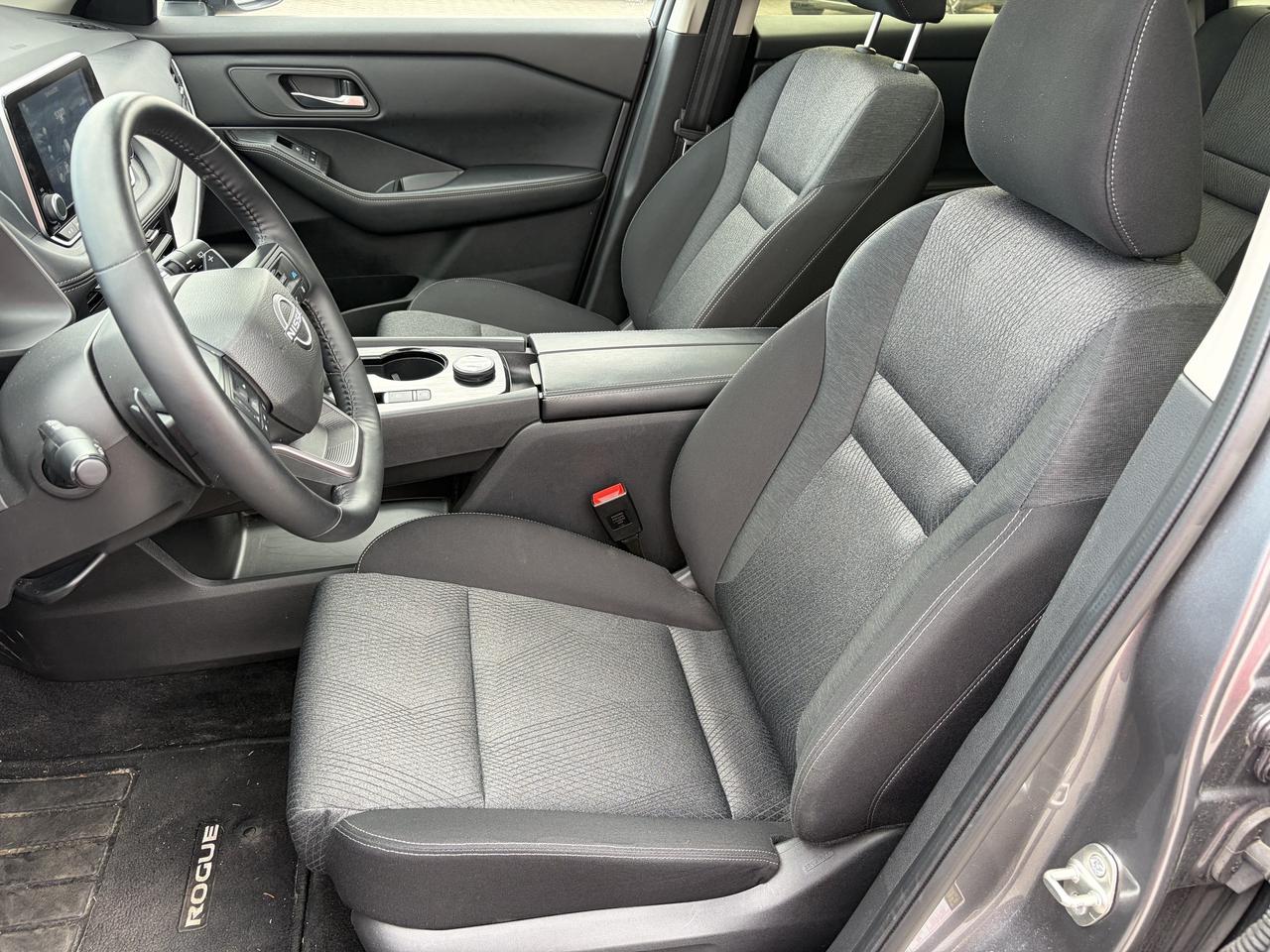 2025 Nissan Rogue SV AWD   Pano Roof   Heated Seats & Steering Wheel Photo