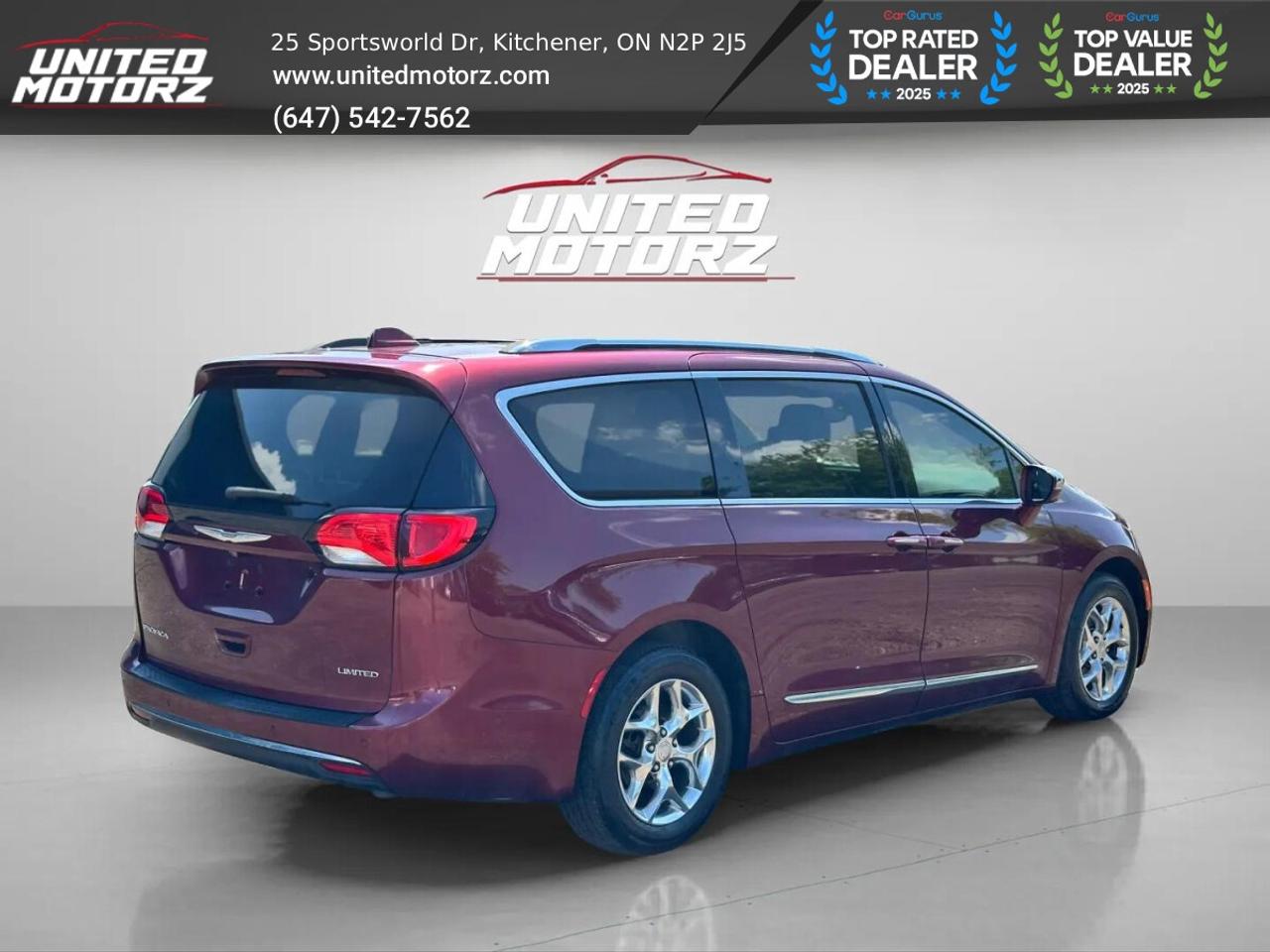 2017 Chrysler Pacifica Limited ~CERTIFIED~ NO ACCIDENTS~ Photo4