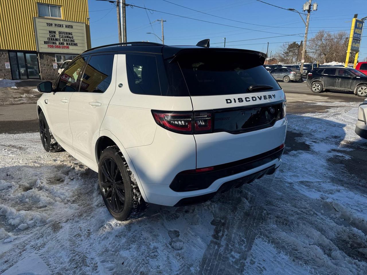2023 Land Rover Discovery Sport R-Dynamic HSE 4dr All-Wheel Drive Photo4
