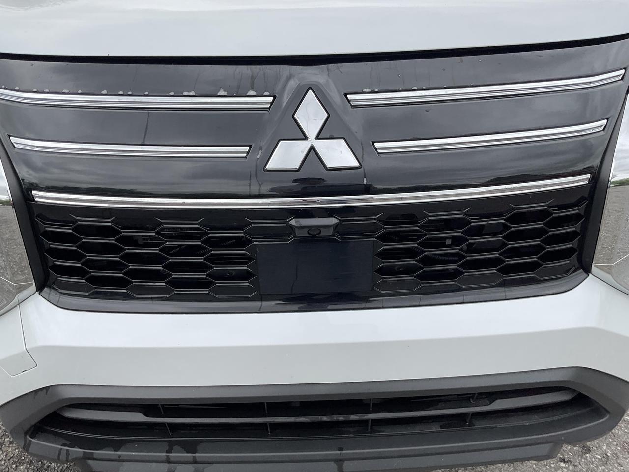 2025 Mitsubishi Outlander ES 4dr S-AWC Photo