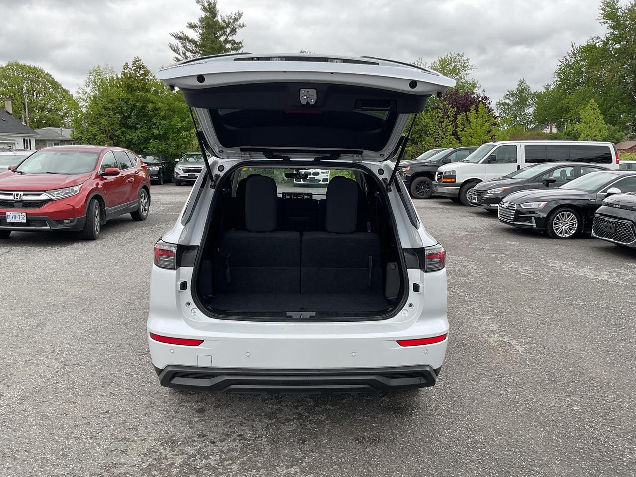 2025 Mitsubishi Outlander ES 4dr S-AWC Photo
