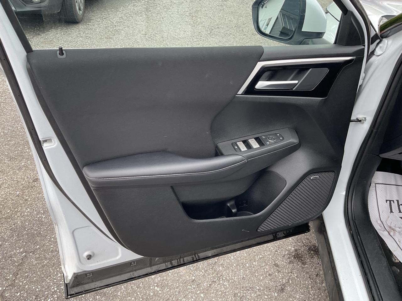 2025 Mitsubishi Outlander ES 4dr S-AWC Photo