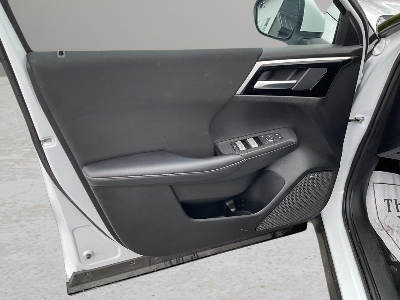 2025 Mitsubishi Outlander ES 4dr S-AWC Photo