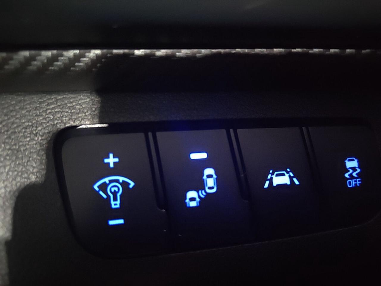 2019 Hyundai Elantra Sport / Leather / Sunroof / NAV / Lane Departure / Photo