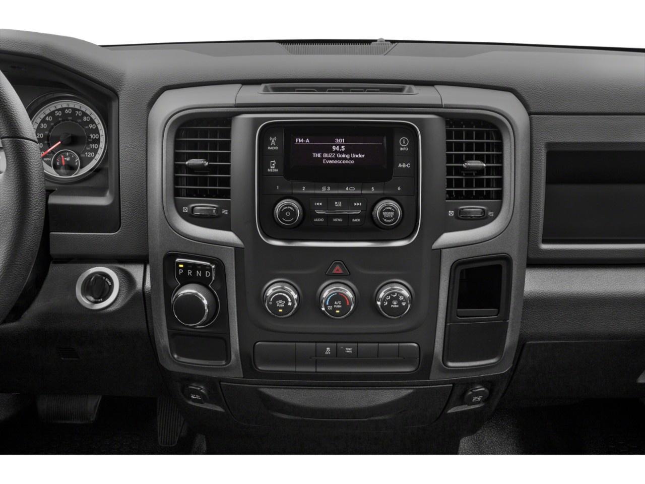2021 RAM 1500 Classic EXPRESS 4X4 CREW CAB 5'7" BOX Photo