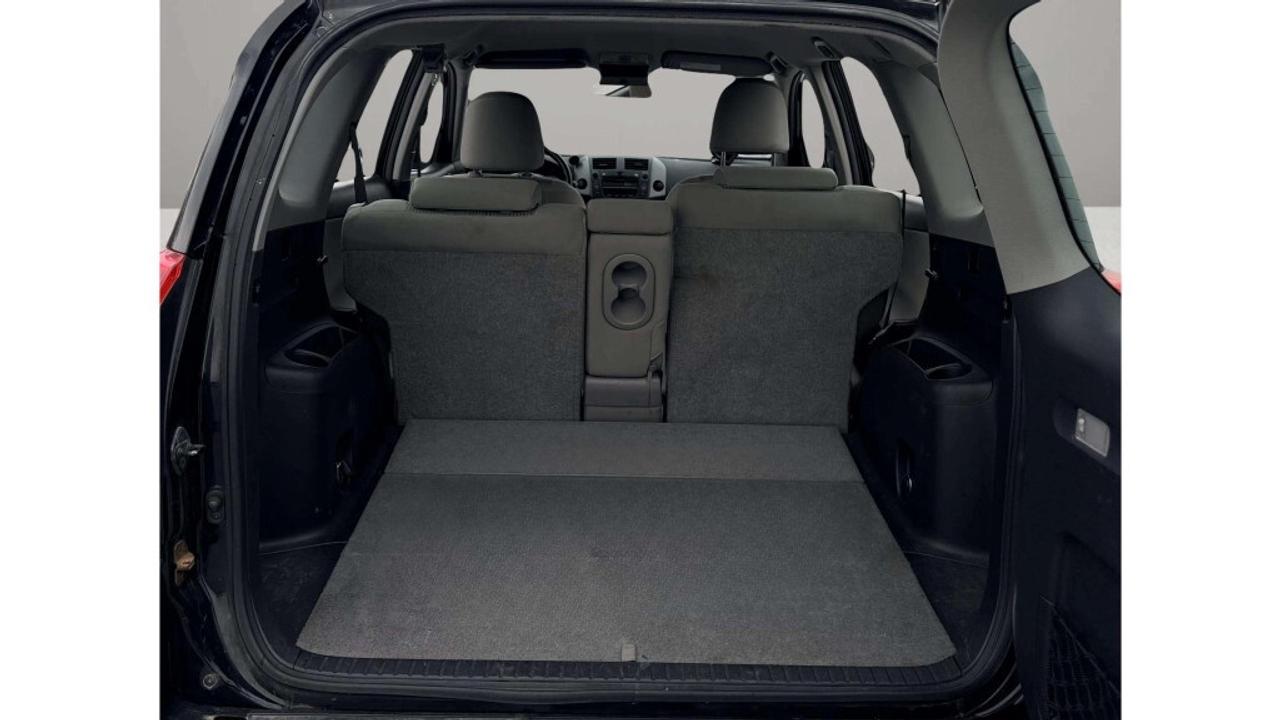 2010 Toyota RAV4 4WD Photo