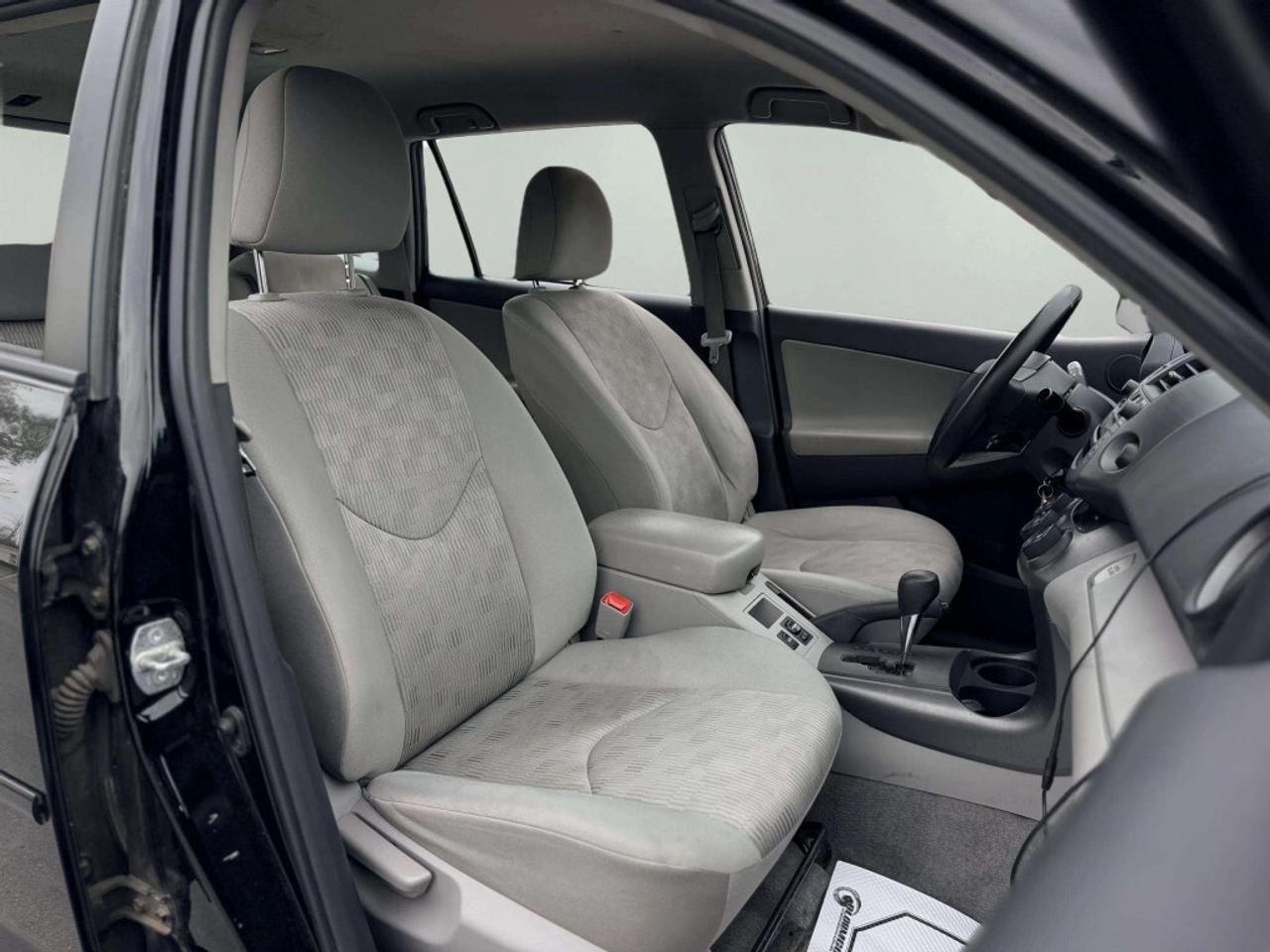 2010 Toyota RAV4 4WD Photo
