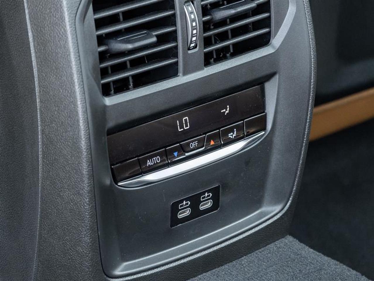 2026 BMW 330 i xDrive 4dr All-Wheel Drive Sedan Photo