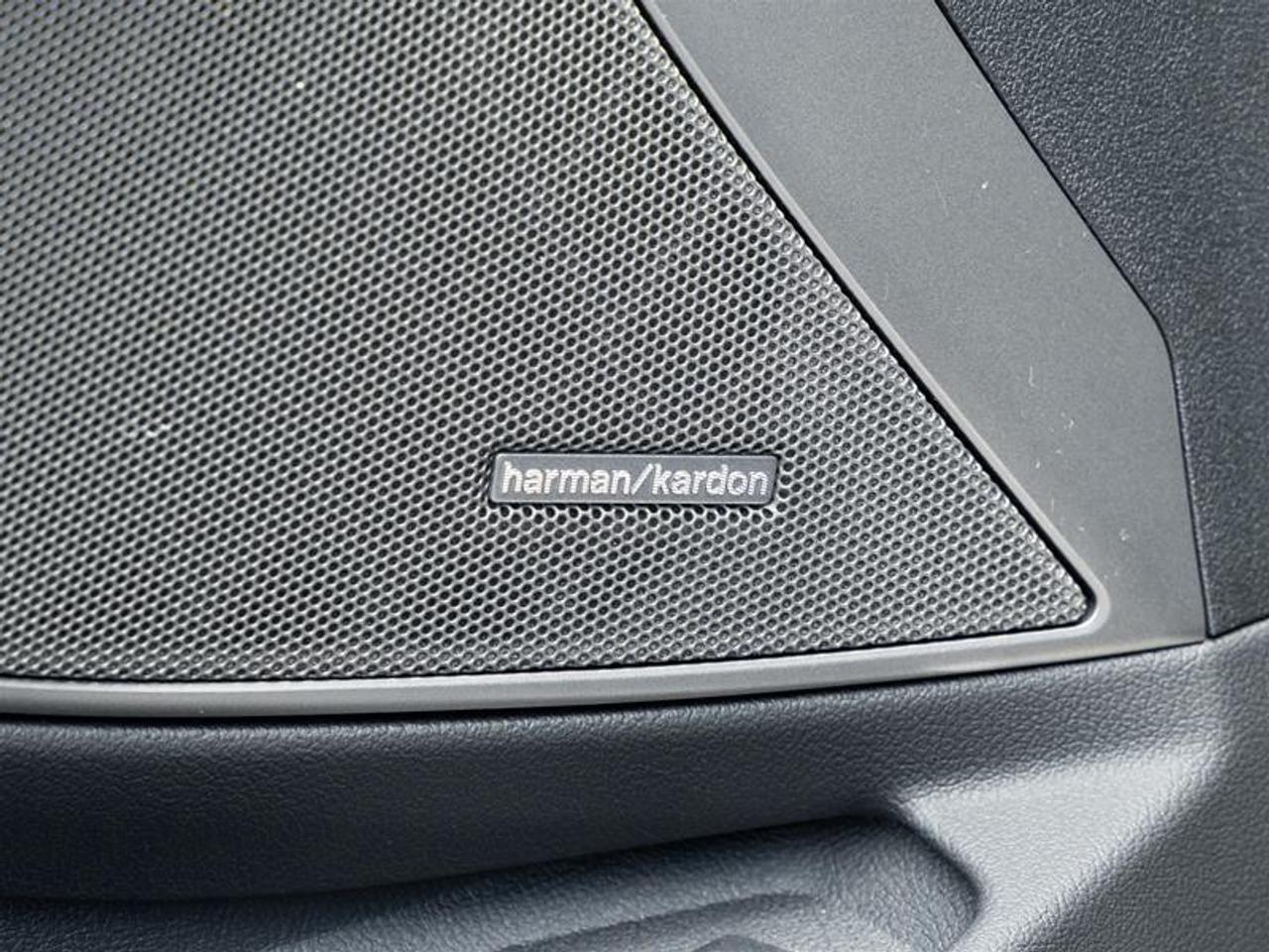 2024 BMW M340 i xDrive 4dr All-Wheel Drive Sedan Photo