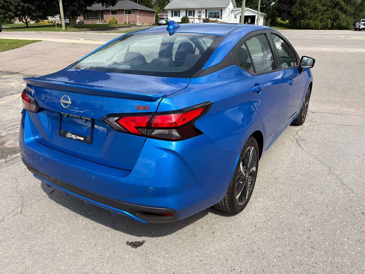 2023 Nissan Versa SR/HEATED SEATS/BACK UP CAM/CALL BELLEVILLE Photo