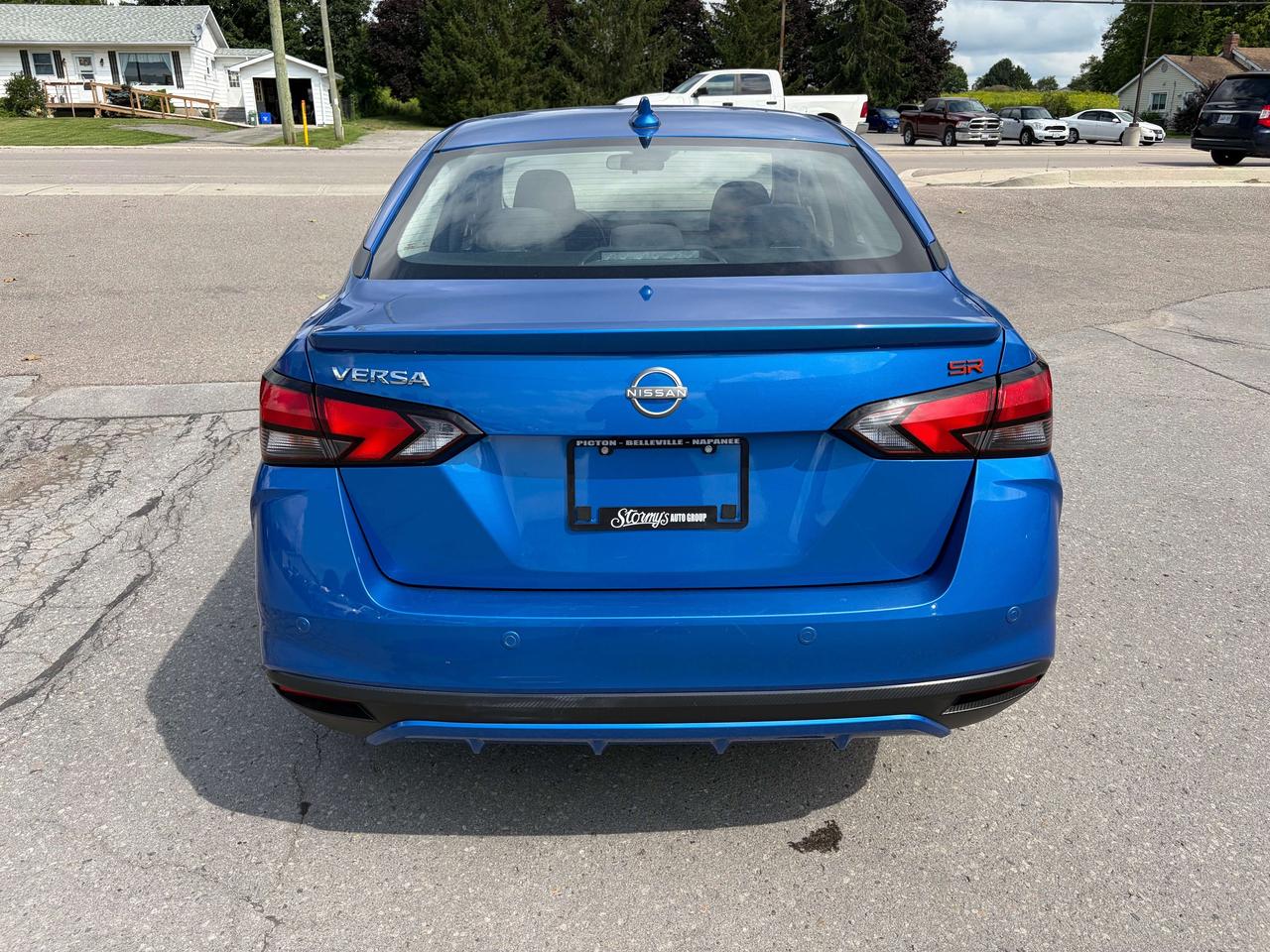 2023 Nissan Versa SR/HEATED SEATS/BACK UP CAM/CALL BELLEVILLE Photo3