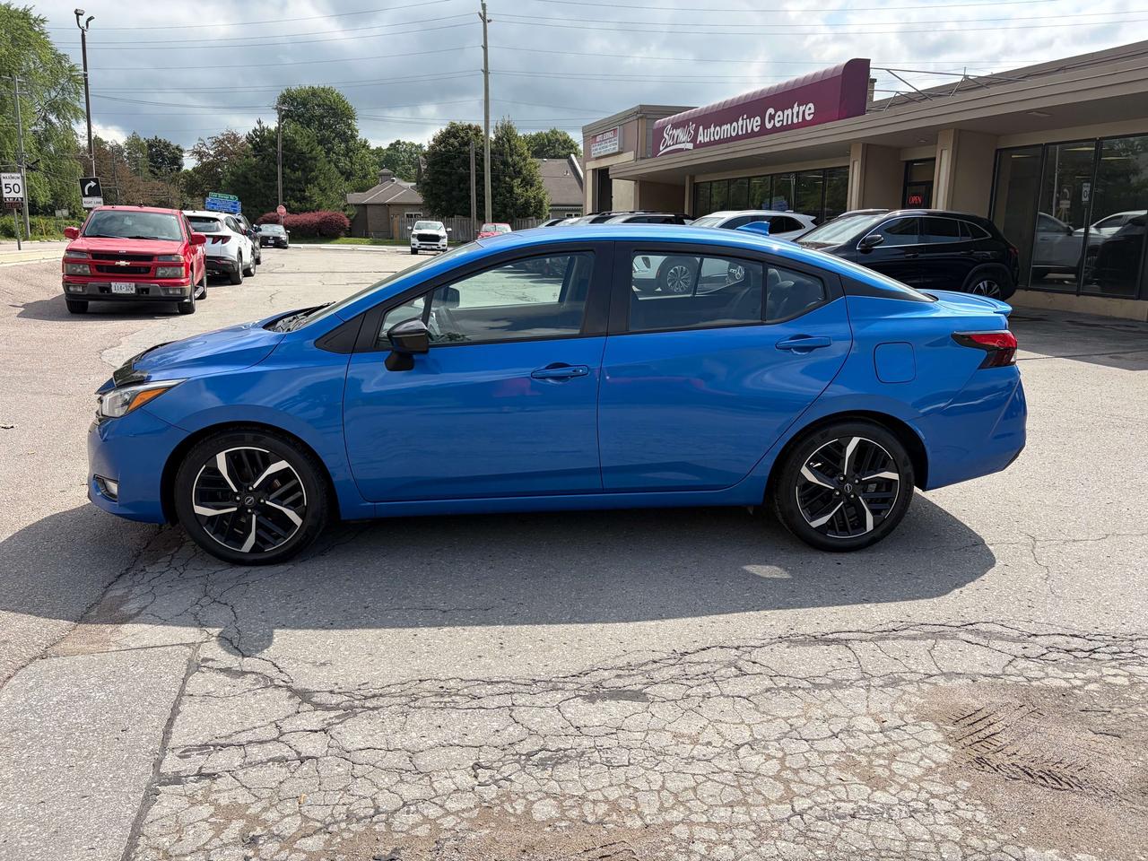 2023 Nissan Versa SR/HEATED SEATS/BACK UP CAM/CALL BELLEVILLE Photo1