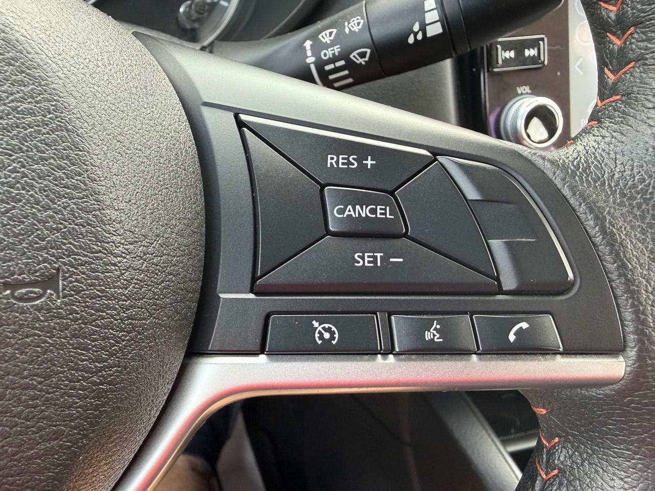 2023 Nissan Versa SR/HEATED SEATS/BACK UP CAM/CALL BELLEVILLE Photo