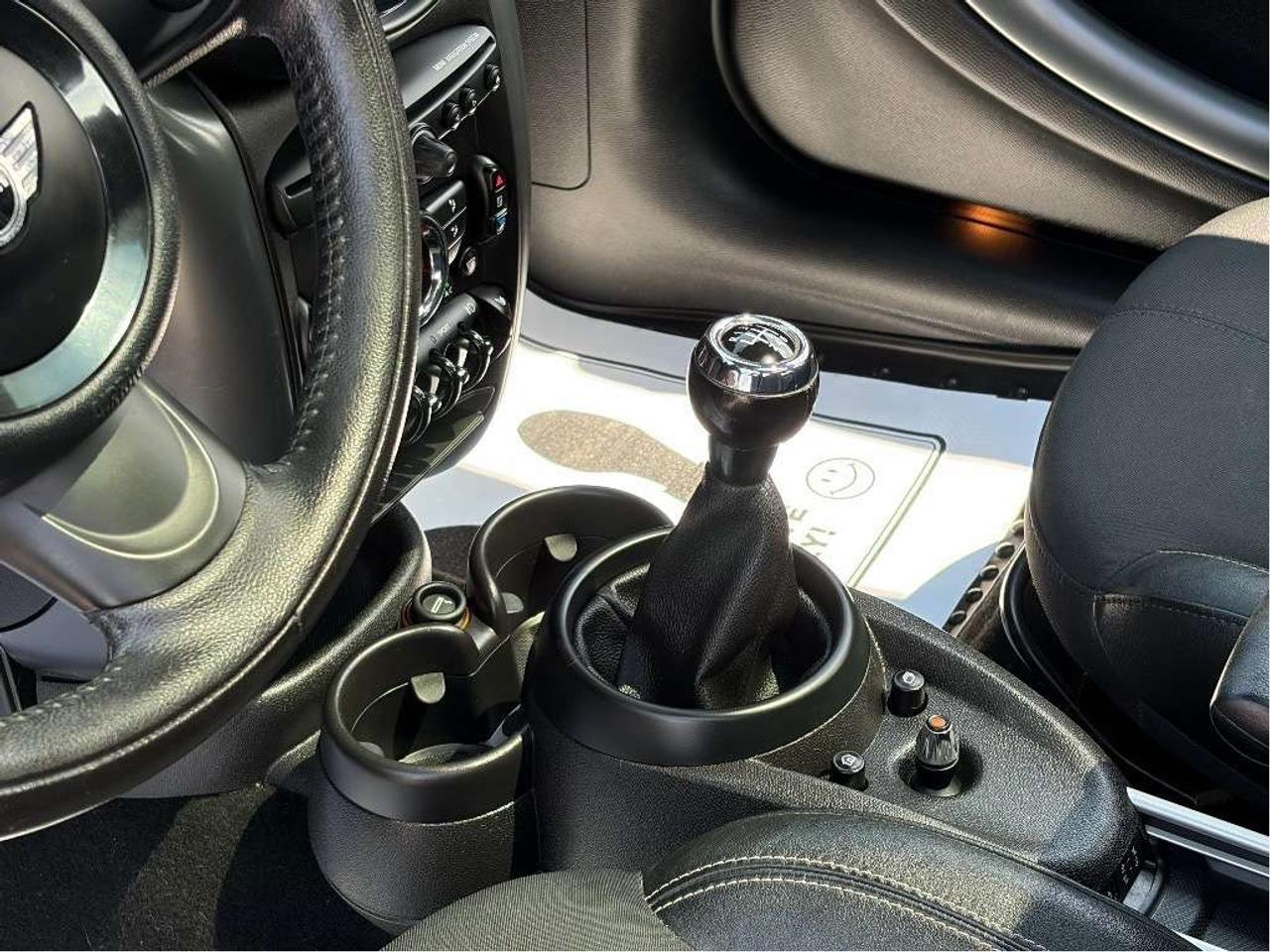 2015 MINI Cooper Countryman CALL BELLEVILLE@613-961-8848 FOR MORE INFO Photo