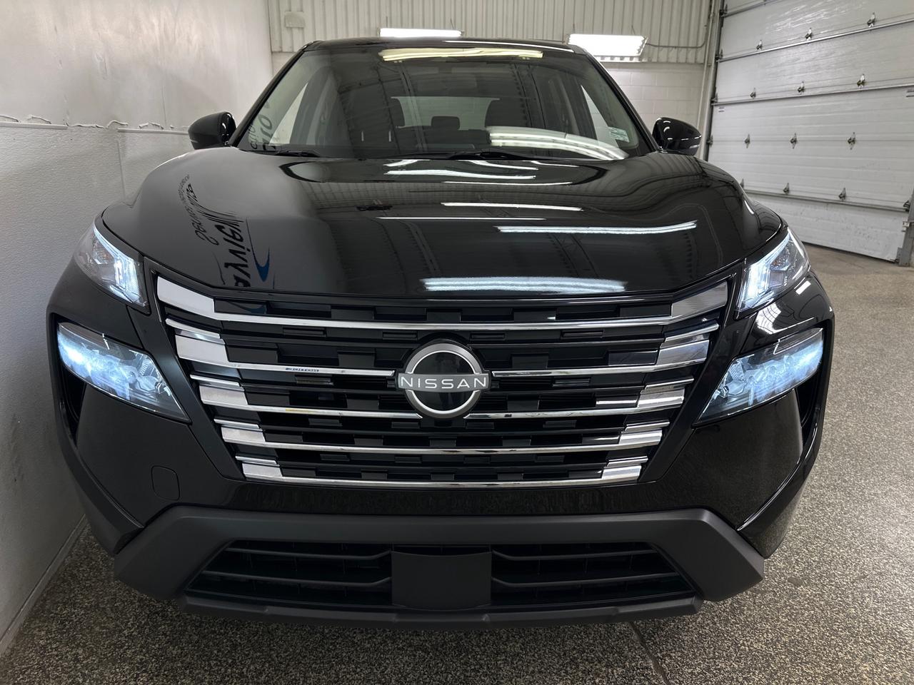 2024 Nissan Rogue S Photo