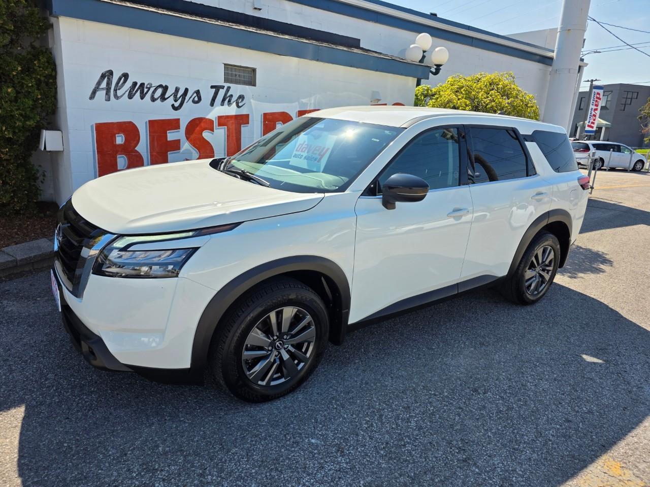 2024 Nissan Pathfinder S 4dr 4x4 Photo3