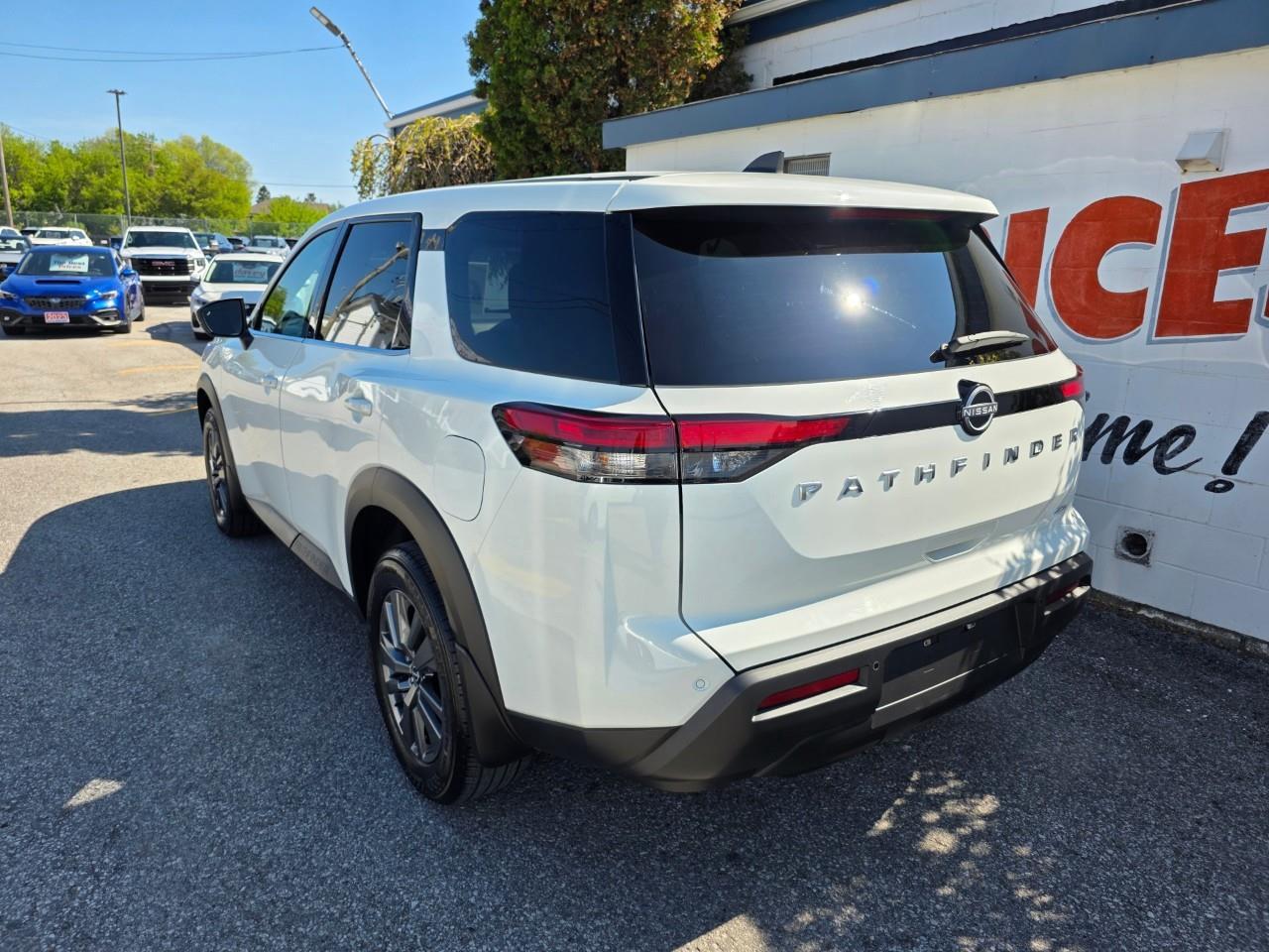 2024 Nissan Pathfinder S 4dr 4x4 Photo