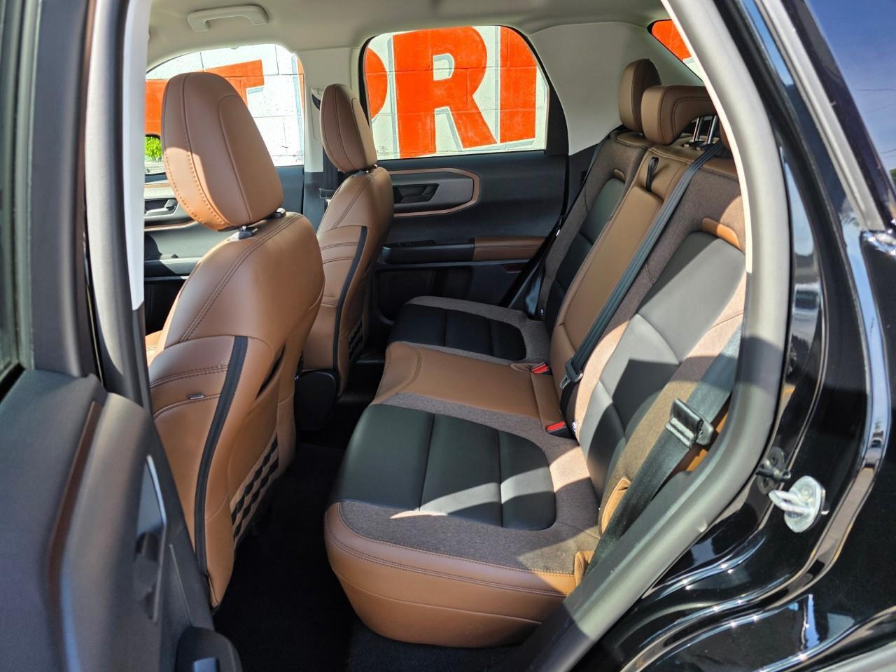 2025 Ford Bronco Sport Outer Banks 4dr 4x4 Photo