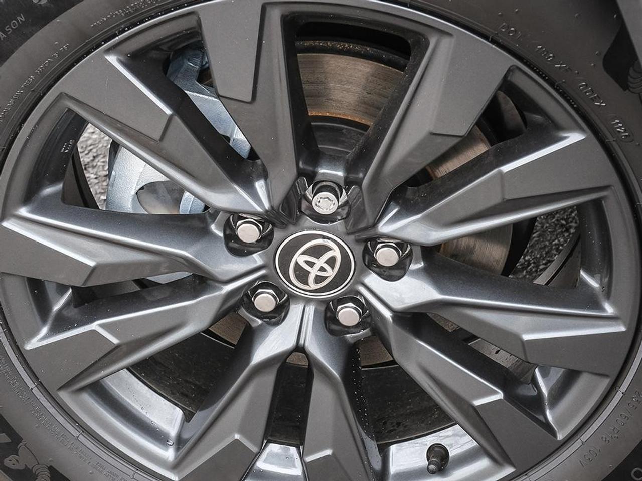 2026 Toyota RAV4 XLE AWD Photo