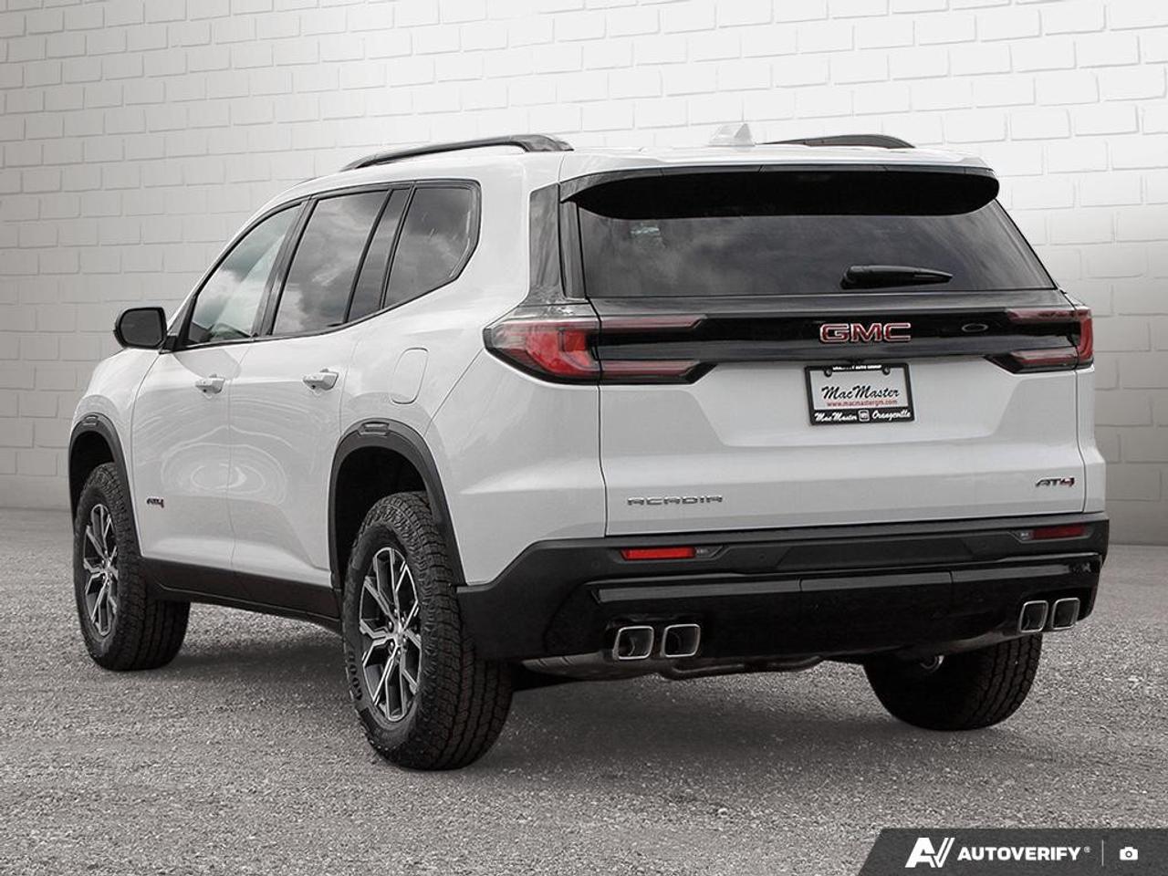 2026 GMC Acadia AWD AT4 Photo2