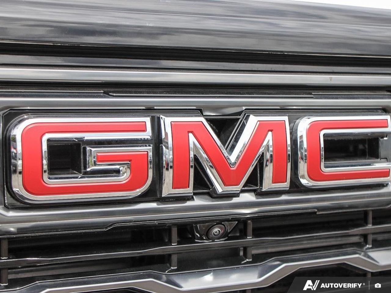 2026 GMC Acadia AWD AT4 Photo