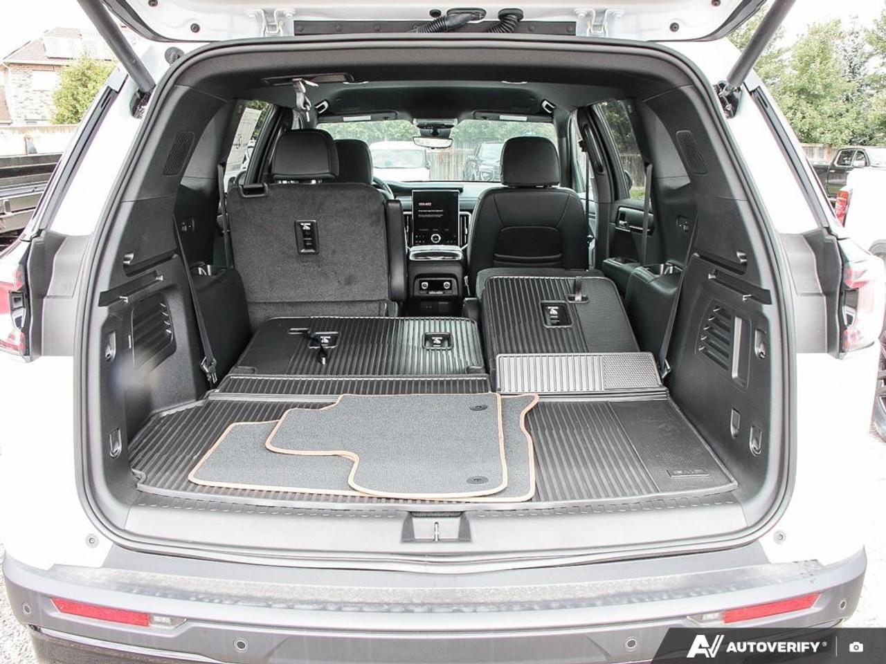 2026 GMC Acadia AWD AT4 Photo