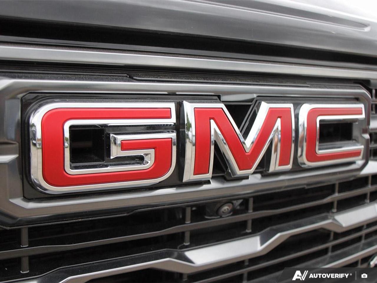 2026 GMC Acadia AWD AT4 Photo
