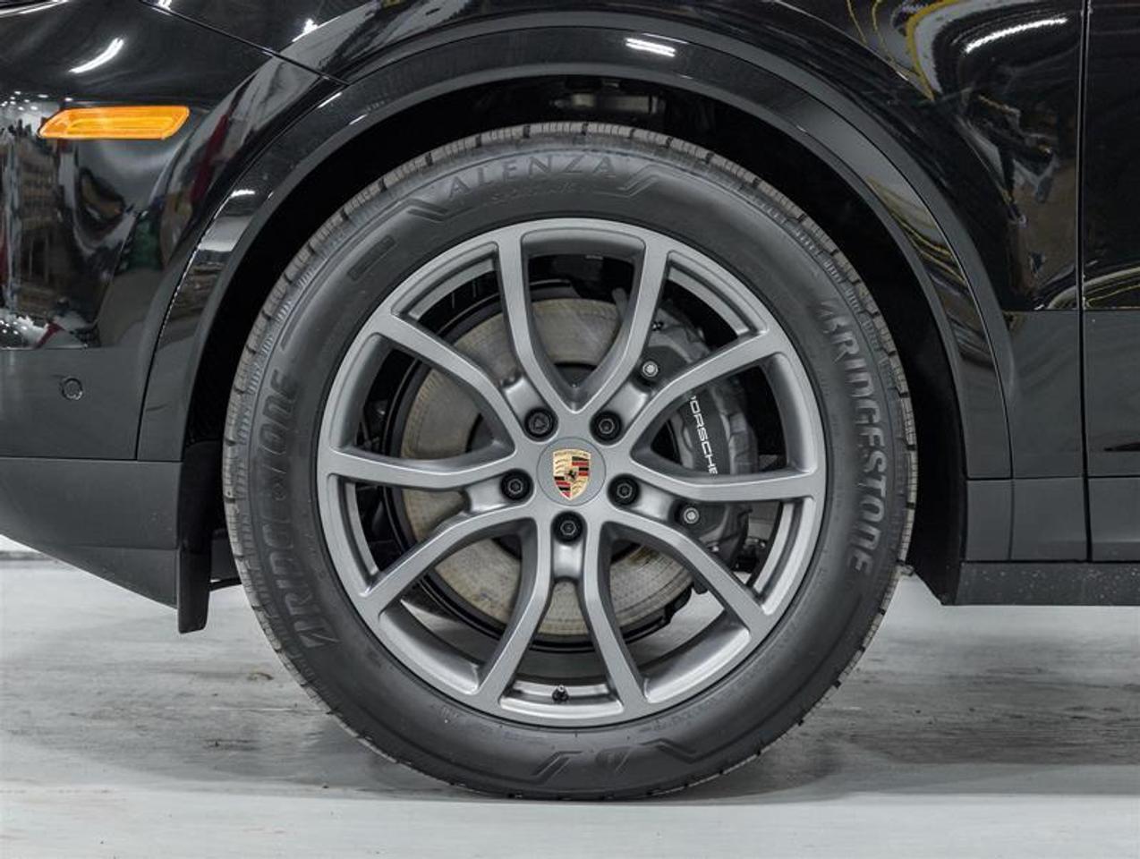 2026 Porsche Cayenne  Photo4