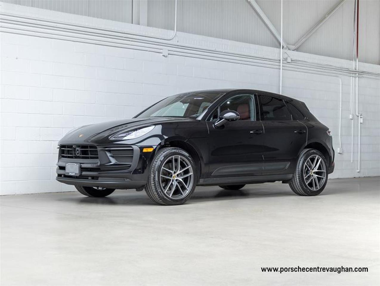 2025 Porsche Macan  Photo0