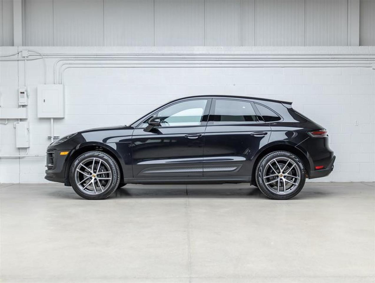 2025 Porsche Macan  Photo