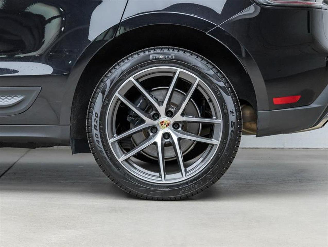 2025 Porsche Macan  Photo