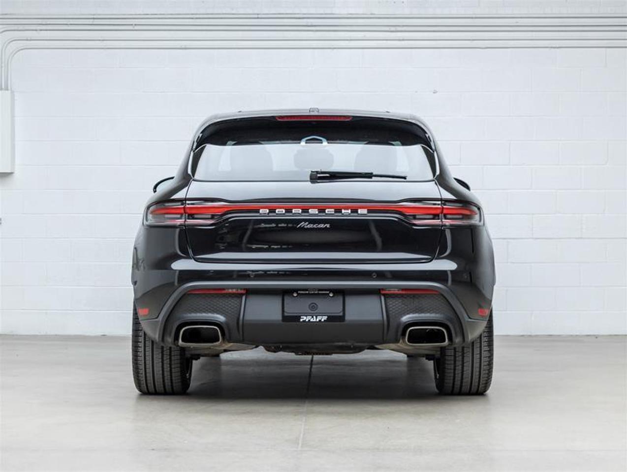 2025 Porsche Macan  Photo