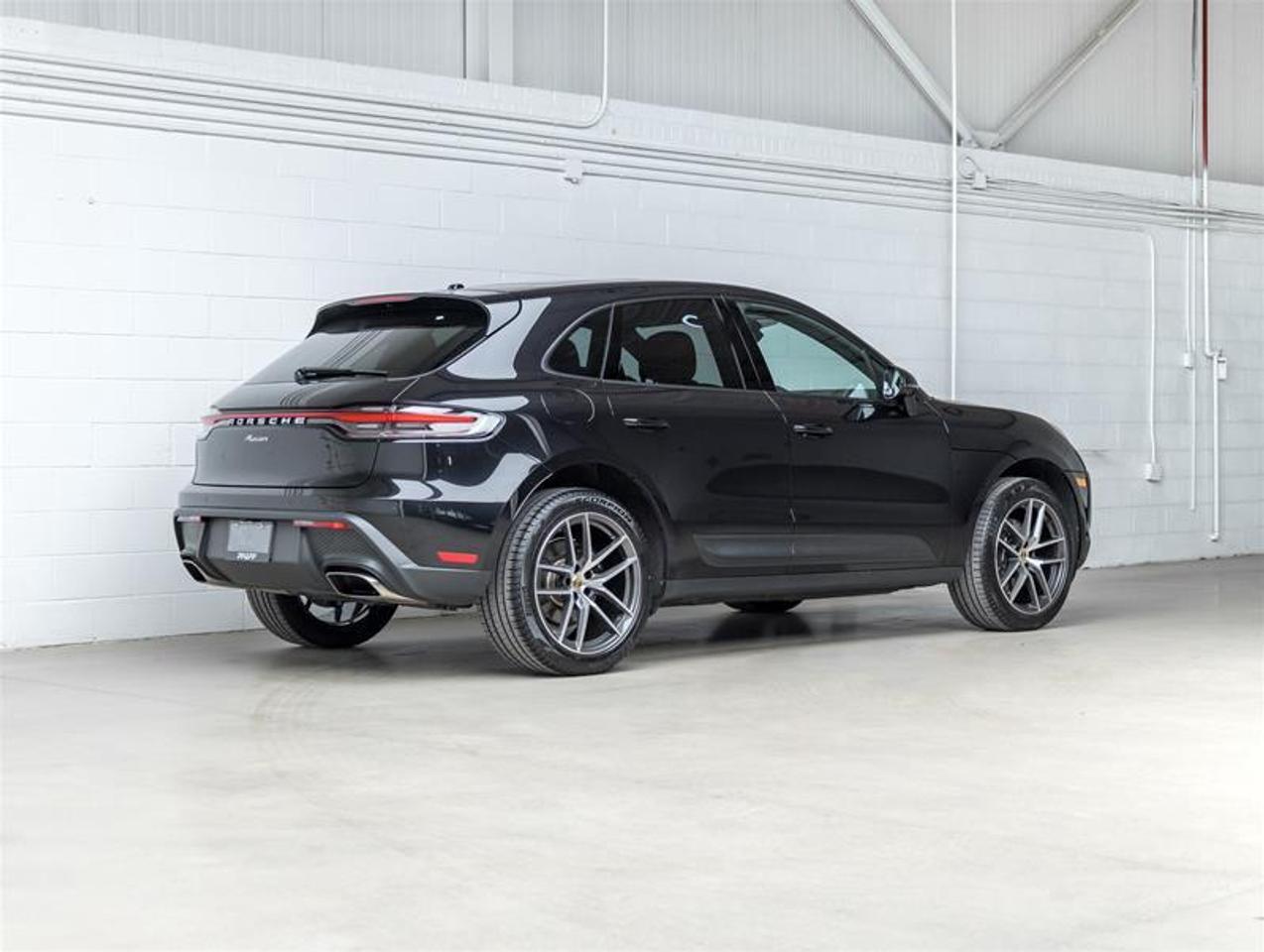 2025 Porsche Macan  Photo