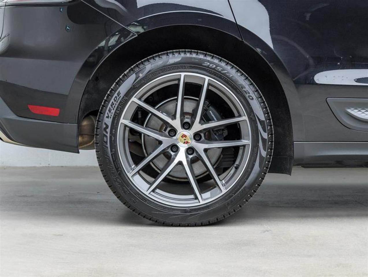 2025 Porsche Macan  Photo