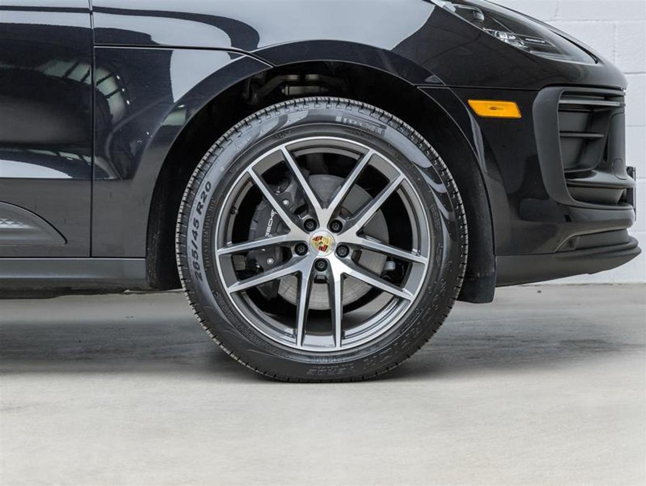 2025 Porsche Macan  Photo
