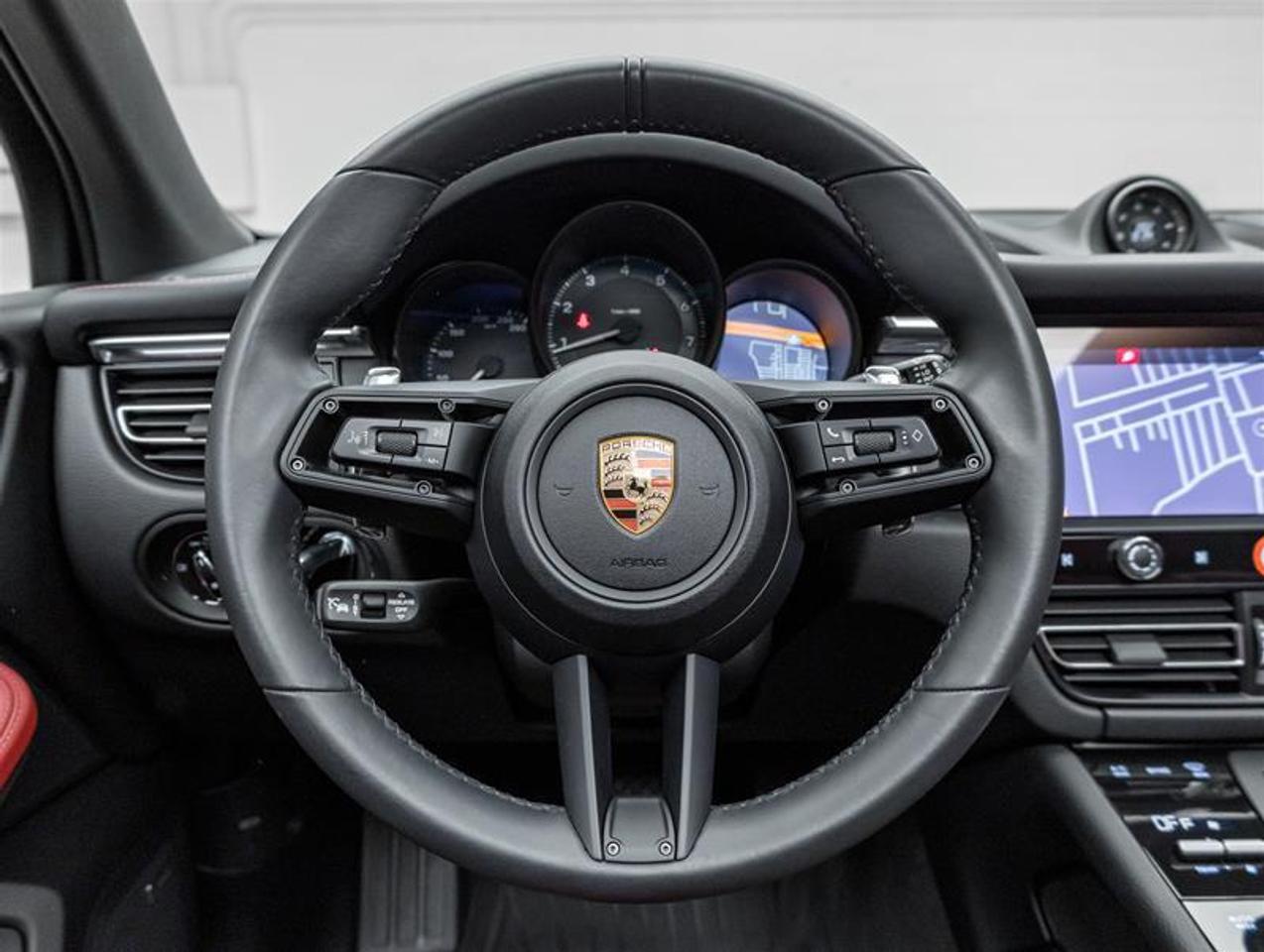 2025 Porsche Macan  Photo