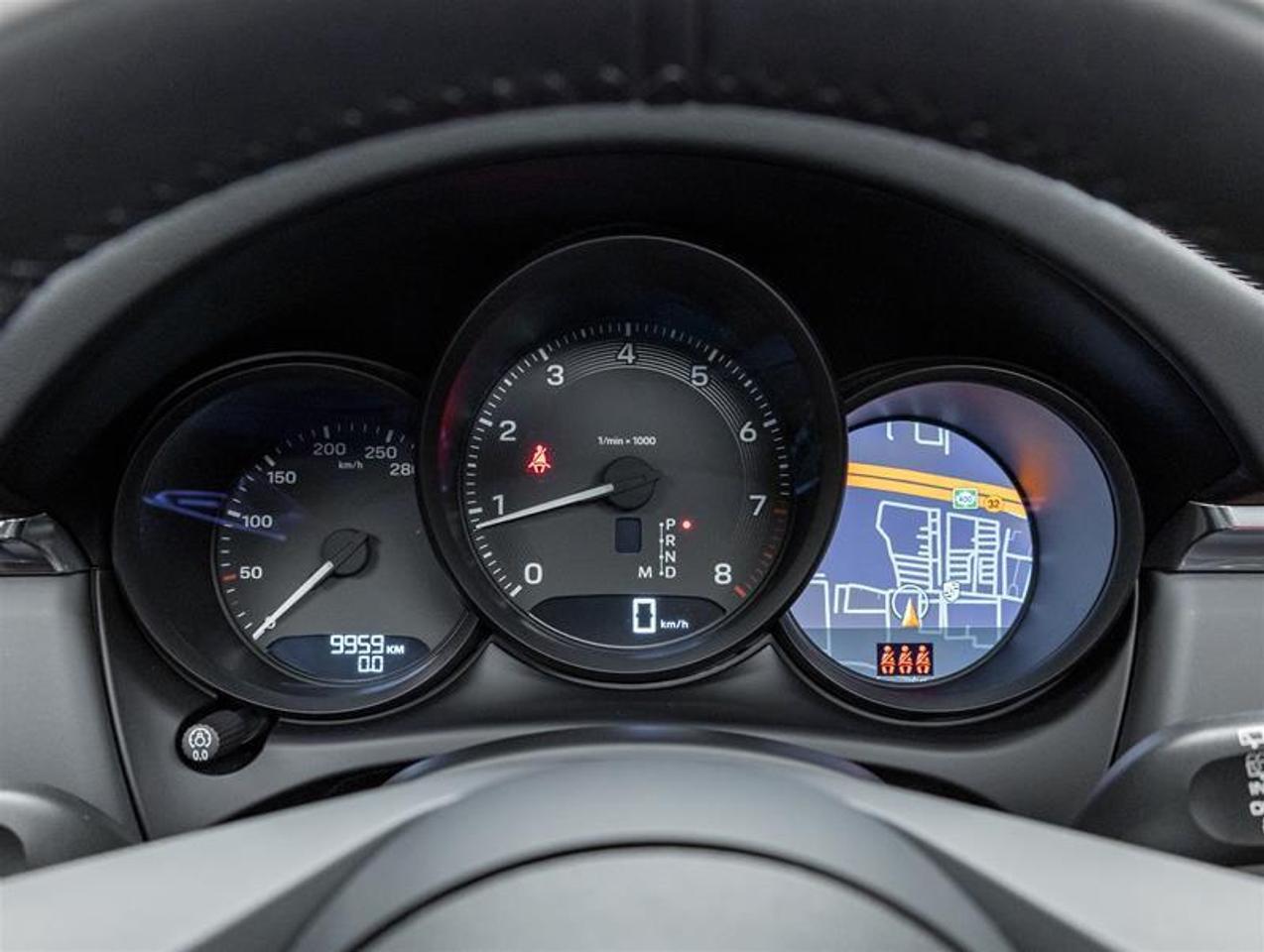 2025 Porsche Macan  Photo