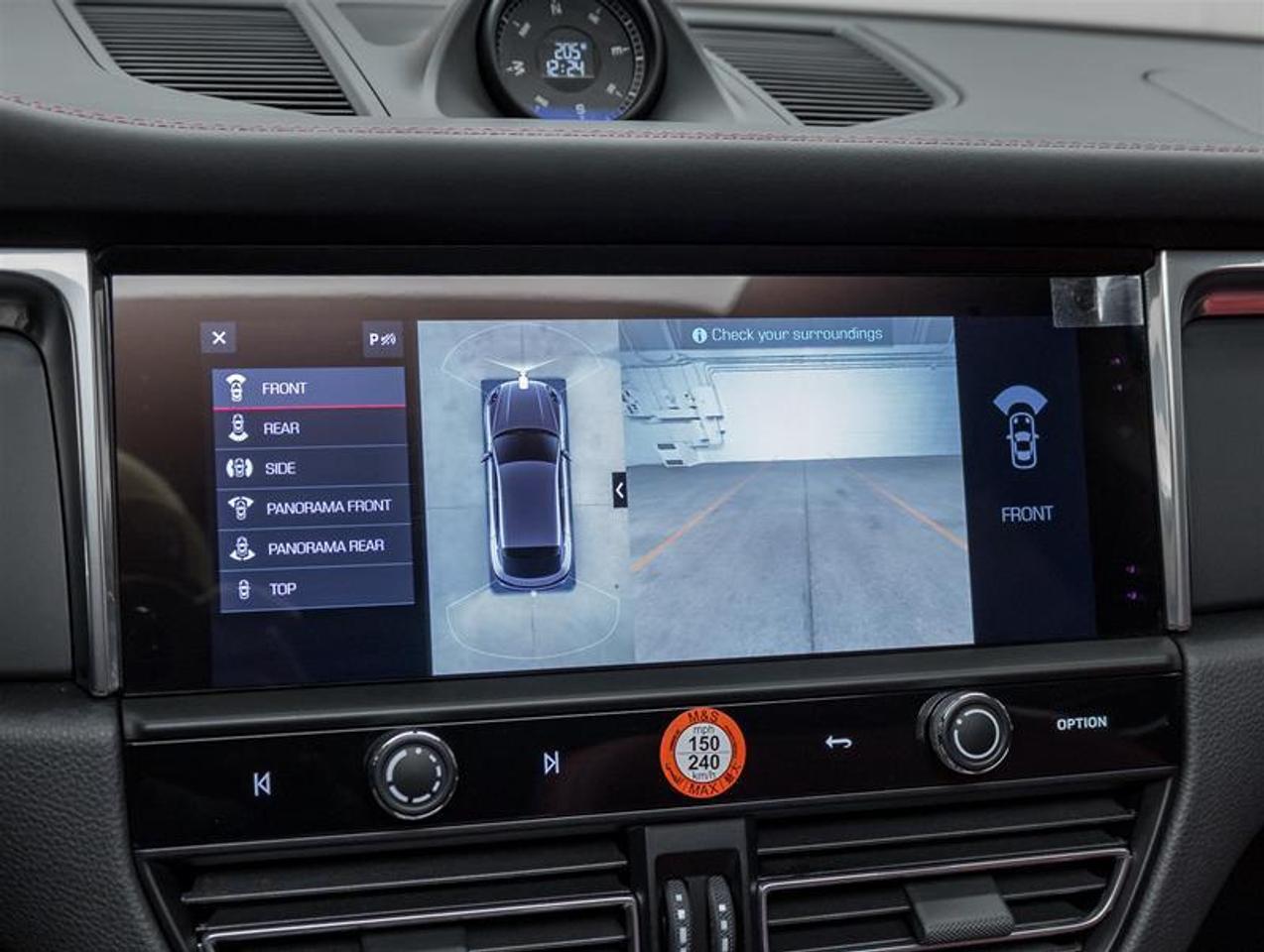 2025 Porsche Macan  Photo