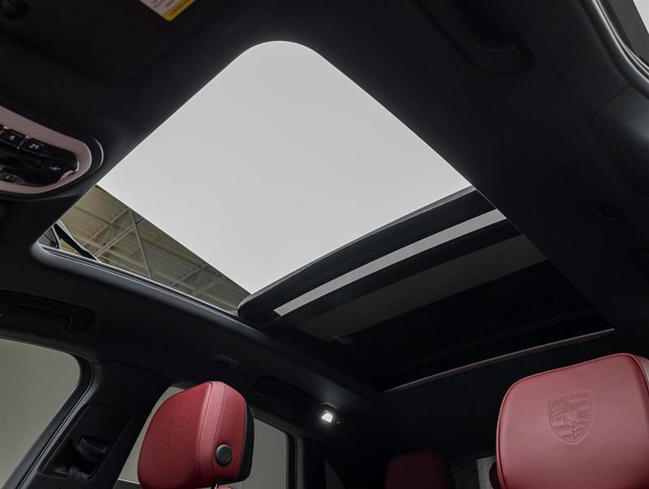 2025 Porsche Macan  Photo