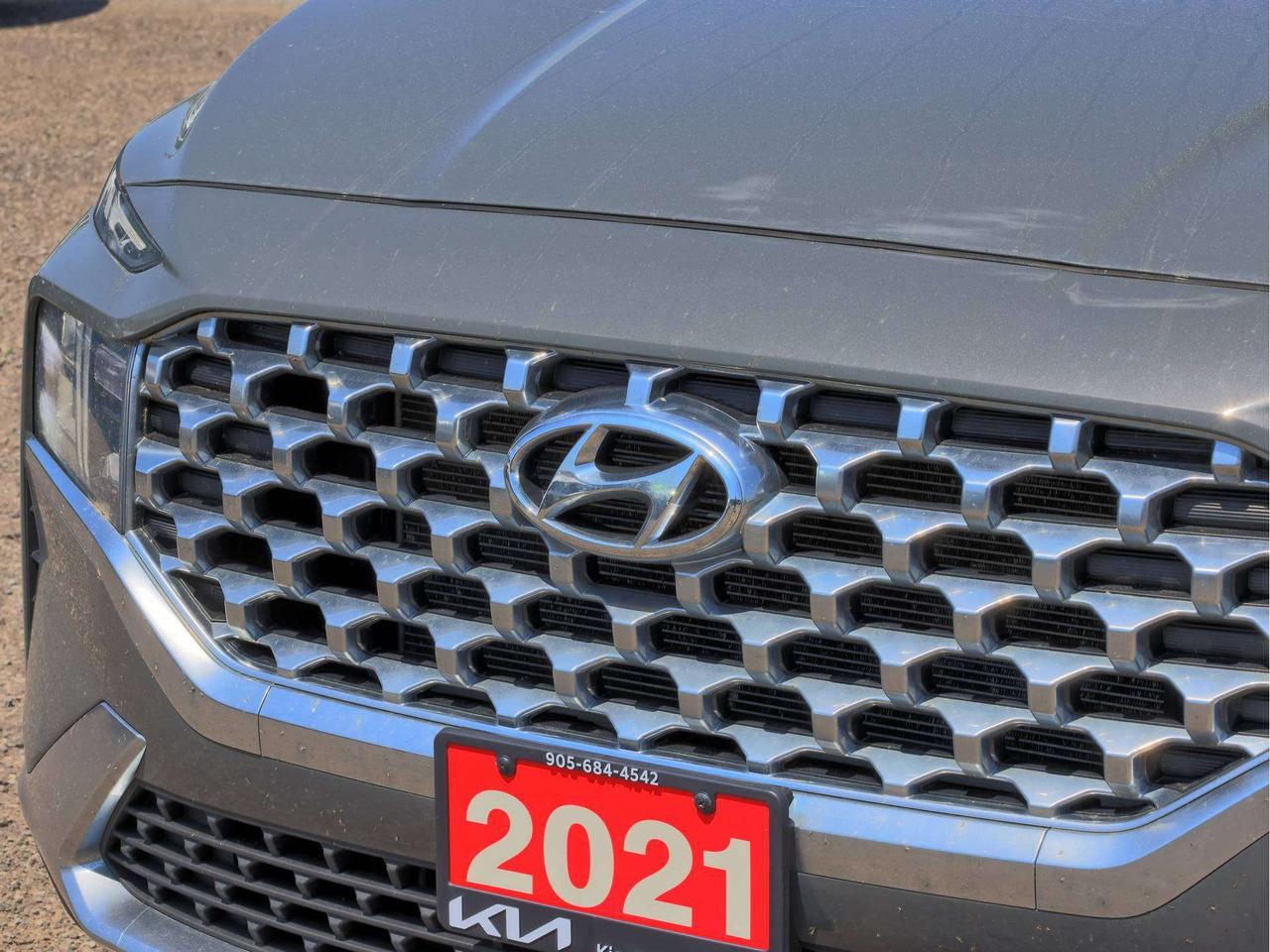 2021 Hyundai Santa Fe Preferred AWD Photo2