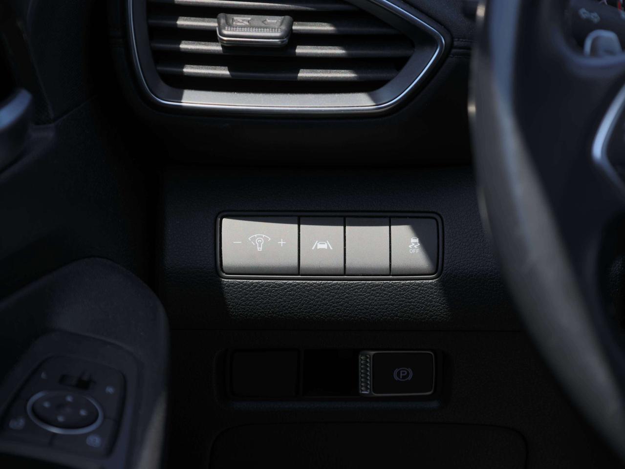 2021 Hyundai Santa Fe Preferred AWD Photo