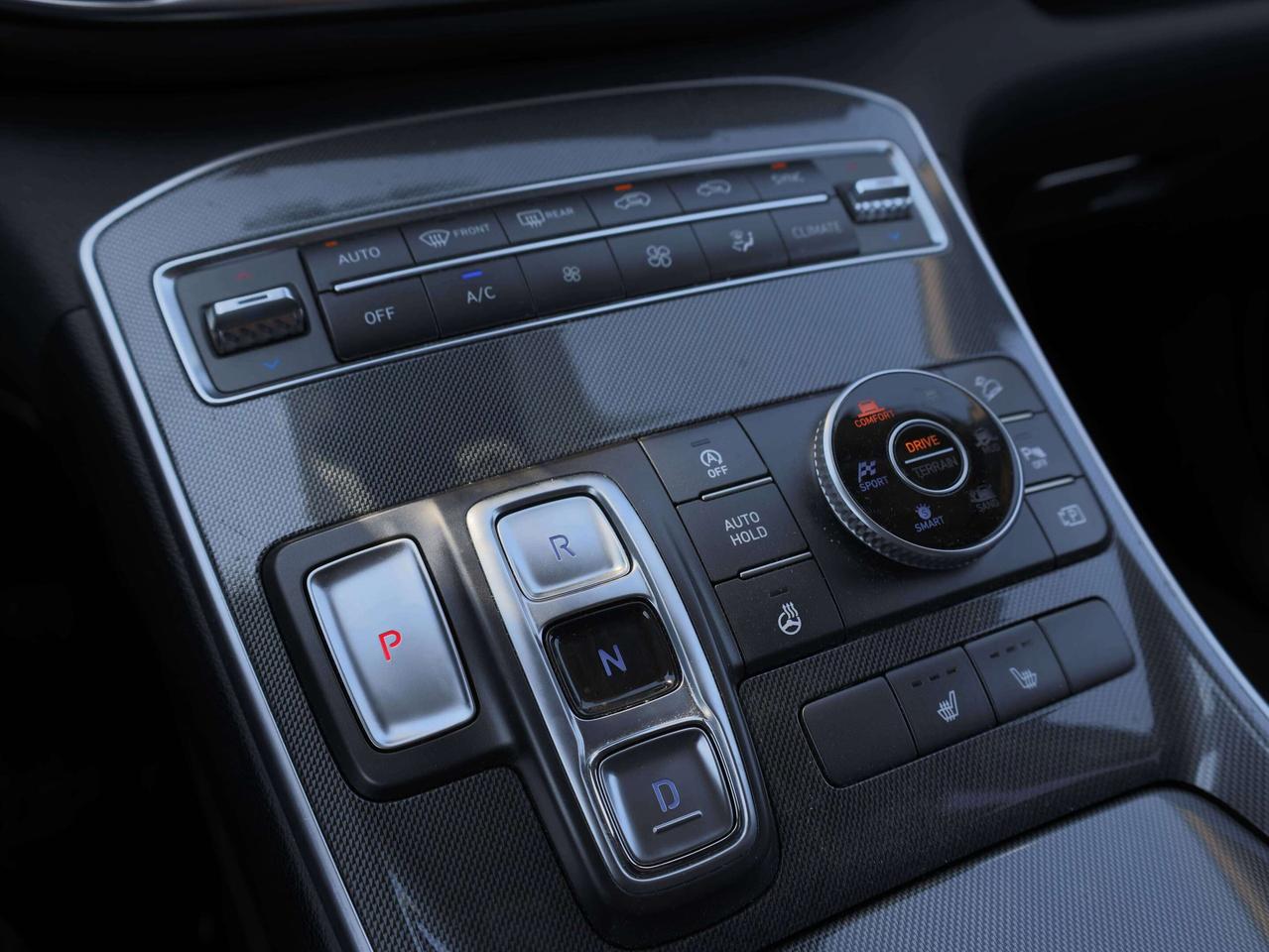 2021 Hyundai Santa Fe Preferred AWD Photo