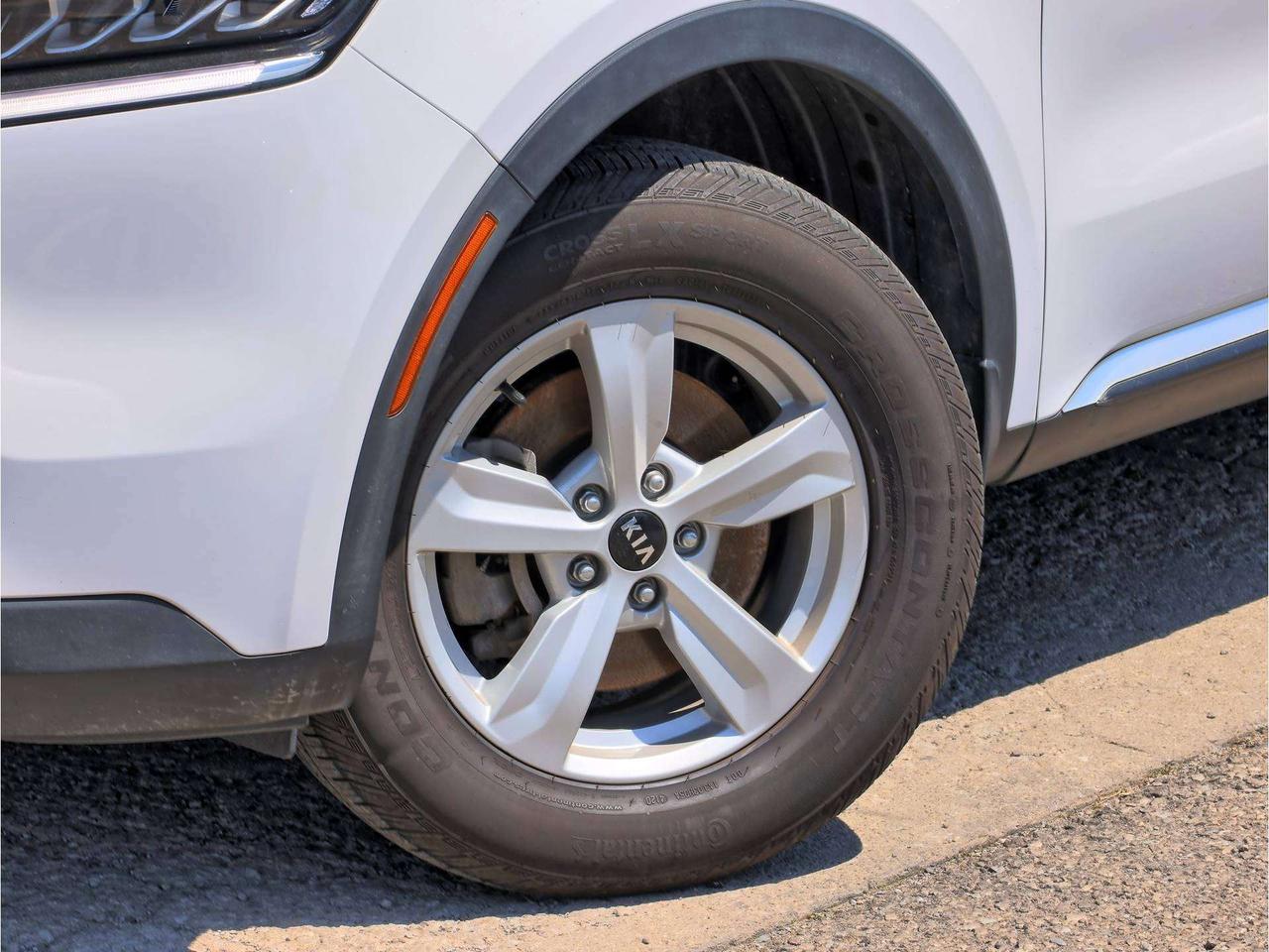 2021 Kia Sorento LX+ AWD Photo2