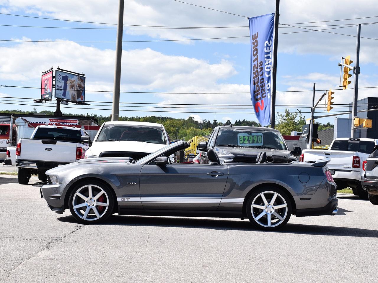 2011 Ford Mustang GT ~5.0L V8 ~6-Speed ~Nav ~Leather ~ONLY 73,000 KM Photo