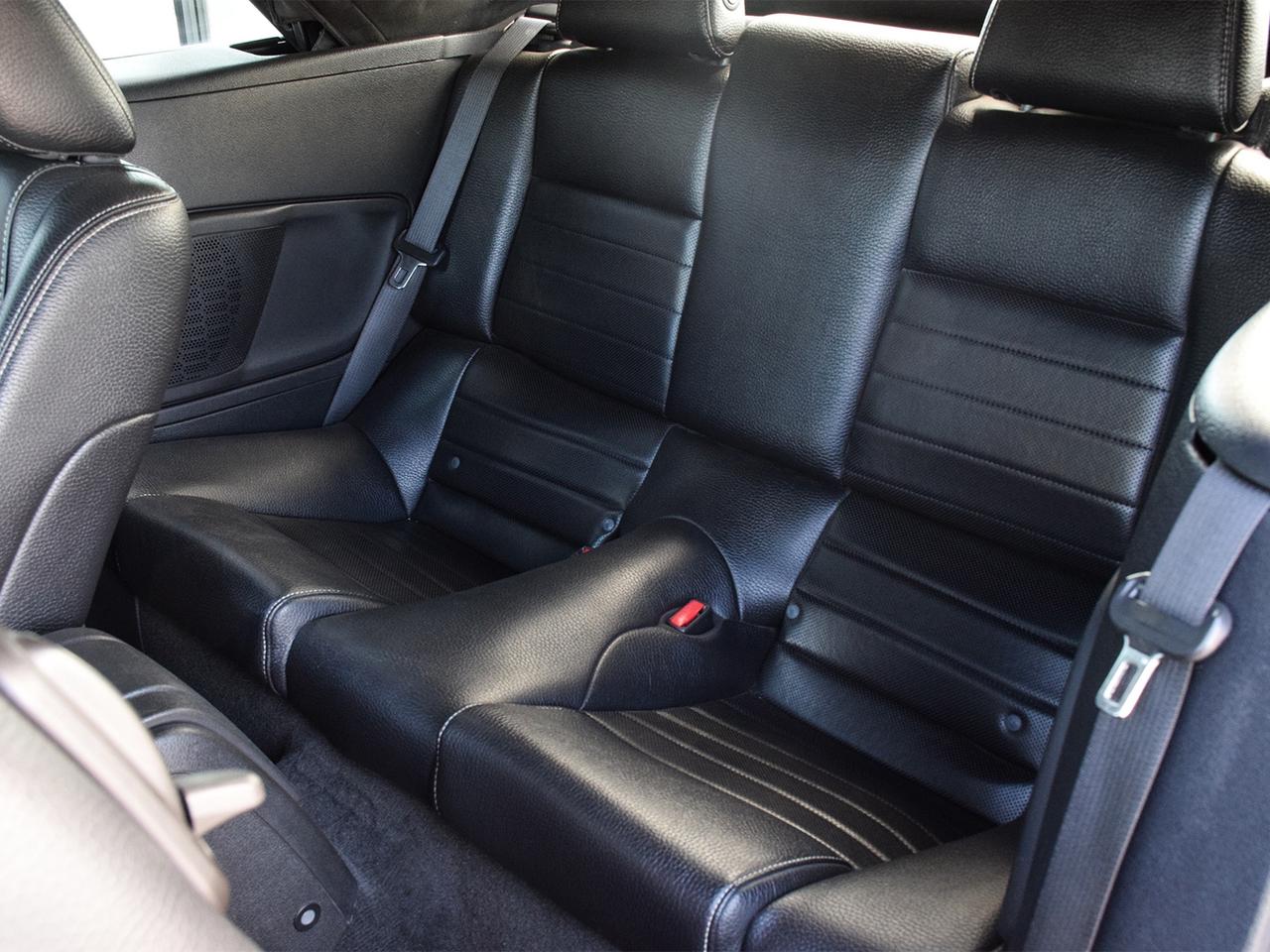 2011 Ford Mustang GT ~5.0L V8 ~6-Speed ~Nav ~Leather ~ONLY 73,000 KM Photo