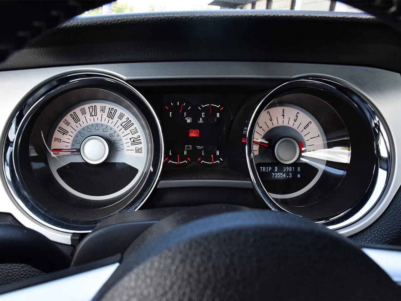 2011 Ford Mustang GT ~5.0L V8 ~6-Speed ~Nav ~Leather ~ONLY 73,000 KM Photo