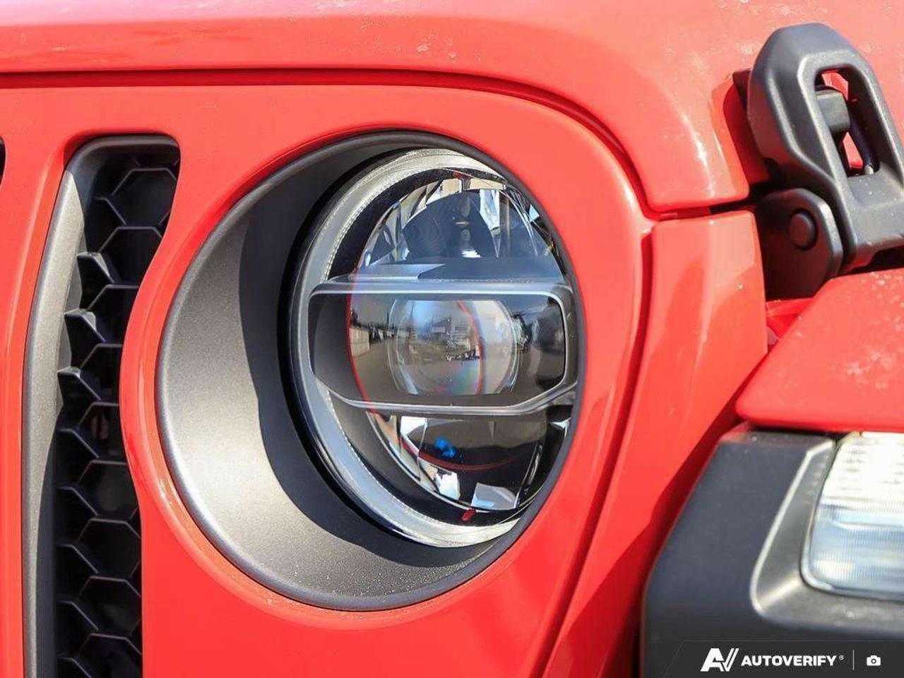 2021 Jeep Wrangler RUBICON, 4XE HYBRID, 4X4, ONE OWNER, ACCIDENT-FREE, EXTREME OFF-ROAD CAPABILITY, LOADED! Photo