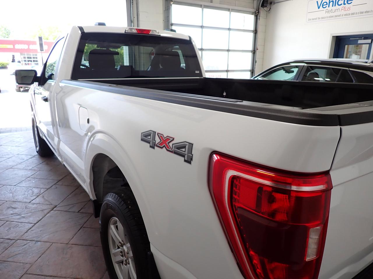 2022 Ford F-150 XLT REG CAB 4WD 8FT BOX V8 Photo